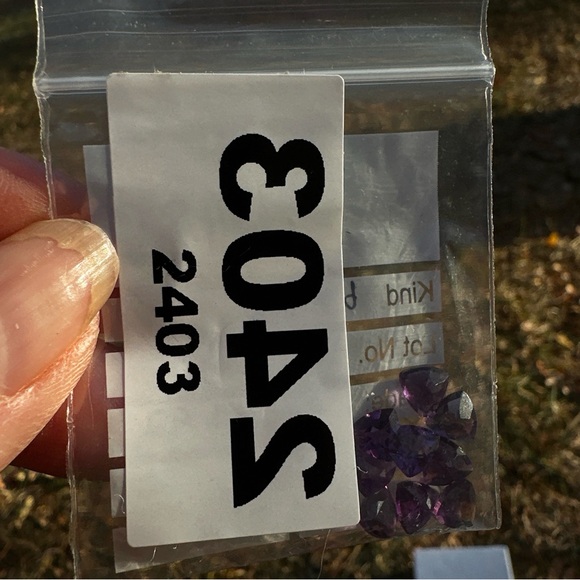 6.97ct Natural Purple Amethyst Trillion Cut Lot - Picture 16 of 17